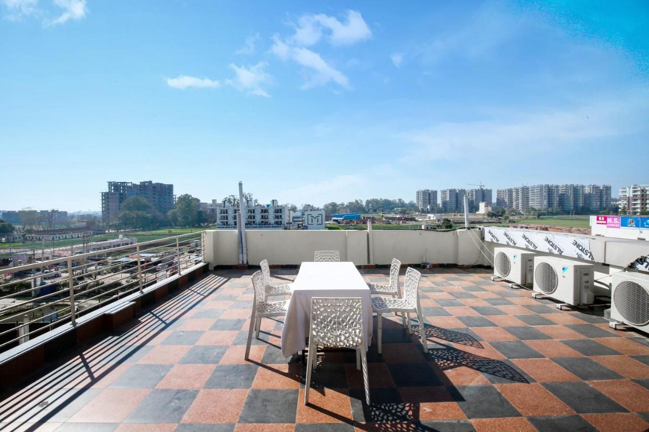 Hotel Woodcrest Zirakpur Chandigarh - Luxury Rooms Экстерьер фото